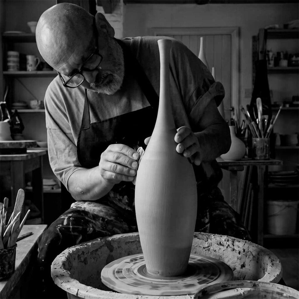 Fernando Durao — studio pottery artist working at the wheel in his Buenos Aires studio