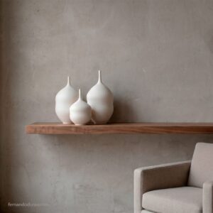 Handmade white stoneware vases organic form — Unikas Quartz #216 by Fernando Durao, studio pottery Buenos Aires